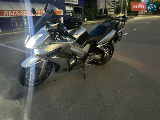 Серый Хонда VFR 800F Interceptor, объемом двигателя 0.78 л и пробегом 61 тыс. км за 4800 $, фото 14 на Automoto.ua