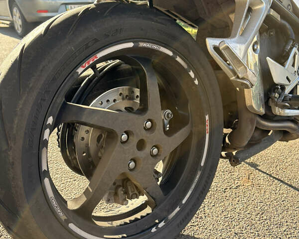 Серый Хонда VFR 800F Interceptor, объемом двигателя 0.78 л и пробегом 41 тыс. км за 4000 $, фото 17 на Automoto.ua