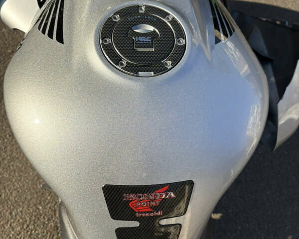 Серый Хонда VFR 800F Interceptor, объемом двигателя 0.78 л и пробегом 41 тыс. км за 4000 $, фото 20 на Automoto.ua