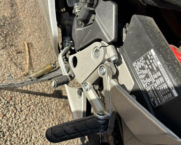 Серый Хонда VFR 800F Interceptor, объемом двигателя 0.78 л и пробегом 41 тыс. км за 4000 $, фото 12 на Automoto.ua