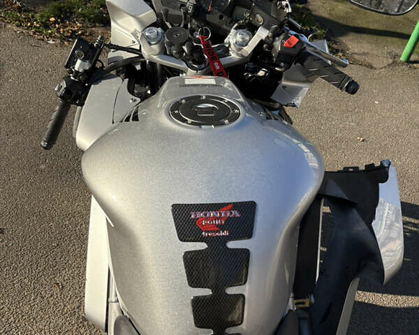 Серый Хонда VFR 800F Interceptor, объемом двигателя 0.78 л и пробегом 41 тыс. км за 4000 $, фото 3 на Automoto.ua
