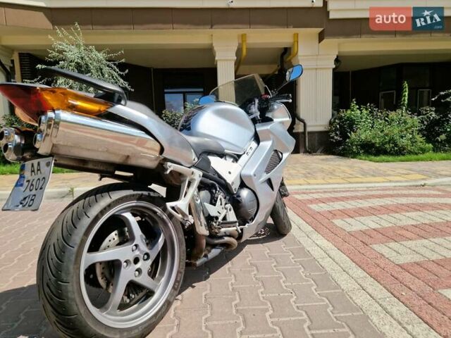 Сірий Хонда VFR 800F Interceptor, об'ємом двигуна 0.78 л та пробігом 39 тис. км за 5400 $, фото 26 на Automoto.ua