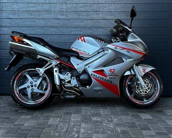 Сірий Хонда VFR 800F Interceptor, об'ємом двигуна 0.8 л та пробігом 37 тис. км за 5800 $, фото 1 на Automoto.ua