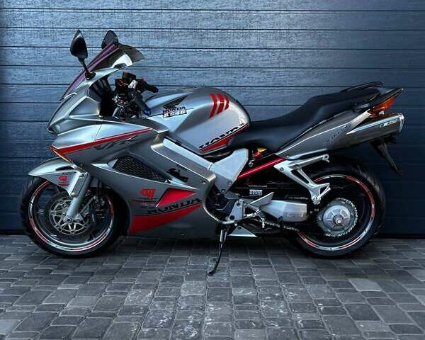 Сірий Хонда VFR 800F Interceptor, об'ємом двигуна 0.8 л та пробігом 37 тис. км за 5800 $, фото 5 на Automoto.ua