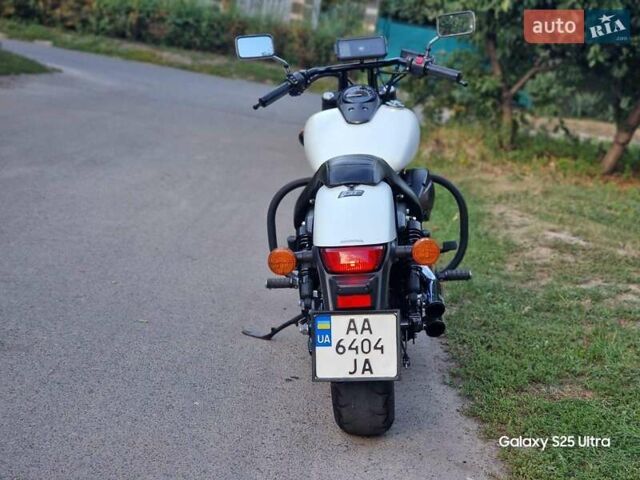 Белый Хонда VT 750C, объемом двигателя 0.75 л и пробегом 17 тыс. км за 7300 $, фото 4 на Automoto.ua
