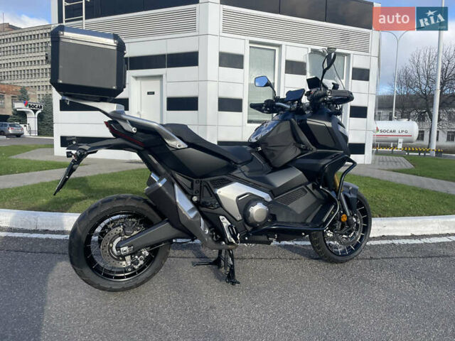 Черный Хонда X-ADV 750, объемом двигателя 0.75 л и пробегом 2 тыс. км за 12000 $, фото 8 на Automoto.ua