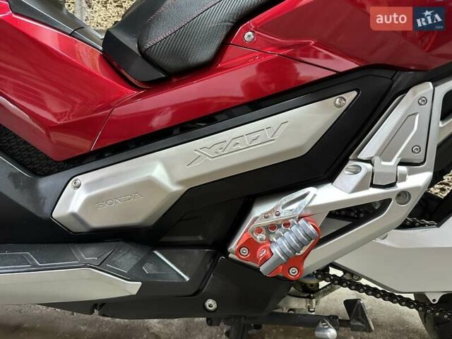 Хонда X-ADV 750, объемом двигателя 0 л и пробегом 17 тыс. км за 9700 $, фото 8 на Automoto.ua