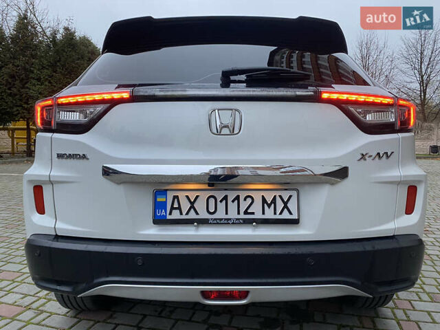 Белый Хонда X-NV, объемом двигателя 0 л и пробегом 88 тыс. км за 15000 $, фото 11 на Automoto.ua