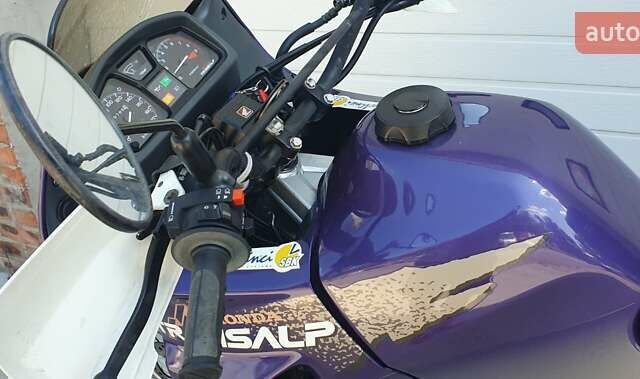 Фиолетовый Хонда XL 600V Transalp, объемом двигателя 0.6 л и пробегом 59 тыс. км за 3800 $, фото 8 на Automoto.ua