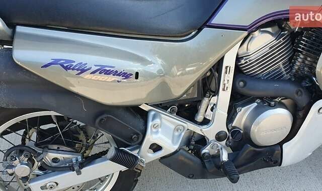 Фиолетовый Хонда XL 600V Transalp, объемом двигателя 0.6 л и пробегом 59 тыс. км за 3800 $, фото 10 на Automoto.ua