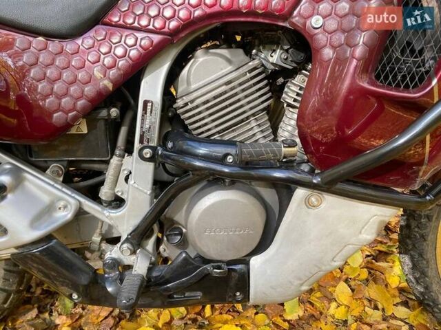 Хонда XL 600V Transalp 1996 в Виннице на Automoto.ua Красный Хонда XL 600V Transalp, объемом двигателя 0.58 л и пробегом 87 тыс. км за 3200 $, фото 16 на Automoto.ua