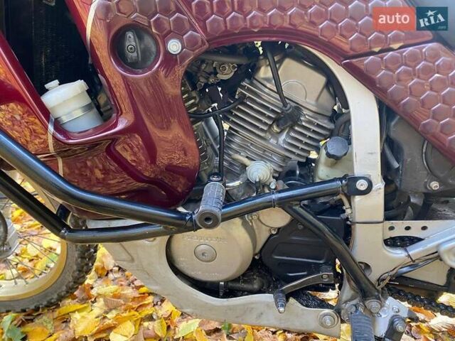 Хонда XL 600V Transalp 1996 в Виннице на Automoto.ua Красный Хонда XL 600V Transalp, объемом двигателя 0.58 л и пробегом 87 тыс. км за 3200 $, фото 8 на Automoto.ua