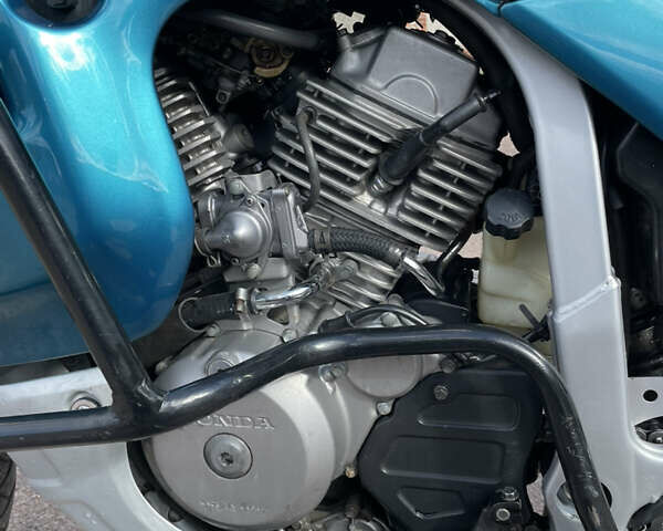 Зеленый Хонда XL 600V Transalp, объемом двигателя 0.58 л и пробегом 61 тыс. км за 3500 $, фото 7 на Automoto.ua