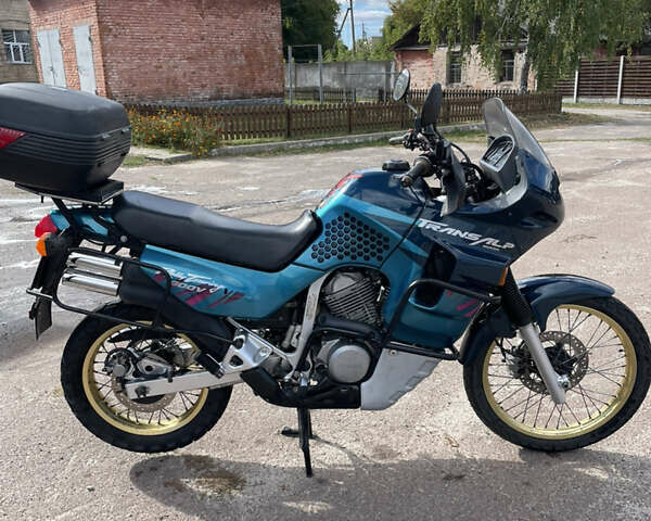 Зеленый Хонда XL 600V Transalp, объемом двигателя 0.58 л и пробегом 61 тыс. км за 3500 $, фото 4 на Automoto.ua