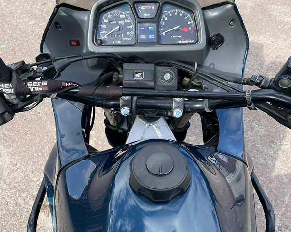 Зеленый Хонда XL 600V Transalp, объемом двигателя 0.58 л и пробегом 61 тыс. км за 3500 $, фото 5 на Automoto.ua