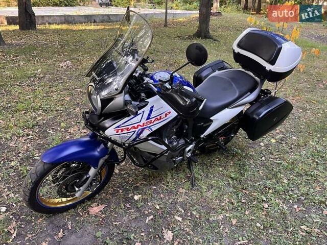 Белый Хонда XL 700V Transalp, объемом двигателя 0.68 л и пробегом 37 тыс. км за 6300 $, фото 9 на Automoto.ua