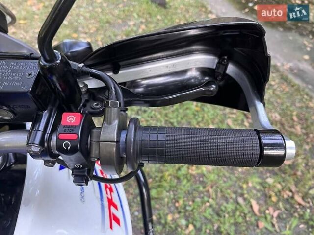 Белый Хонда XL 700V Transalp, объемом двигателя 0.68 л и пробегом 37 тыс. км за 6300 $, фото 6 на Automoto.ua