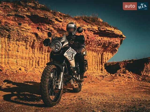 Білий Хонда XL 700V Transalp, об'ємом двигуна 0.68 л та пробігом 44 тис. км за 7000 $, фото 6 на Automoto.ua