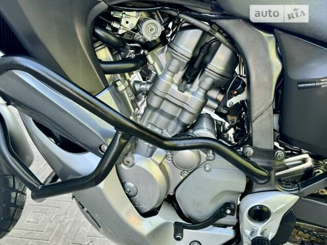 Хонда XL 700V Transalp, объемом двигателя 0.7 л и пробегом 41 тыс. км за 5999 $, фото 12 на Automoto.ua