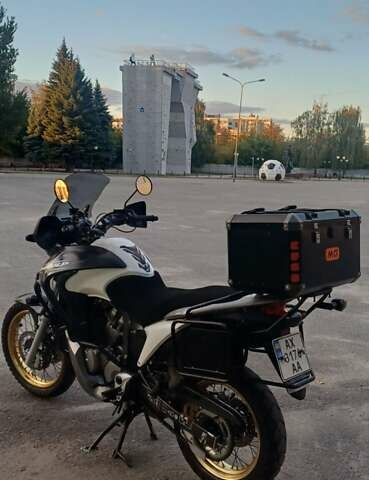 Хонда XL 700V Transalp, об'ємом двигуна 0.7 л та пробігом 31 тис. км за 6500 $, фото 4 на Automoto.ua