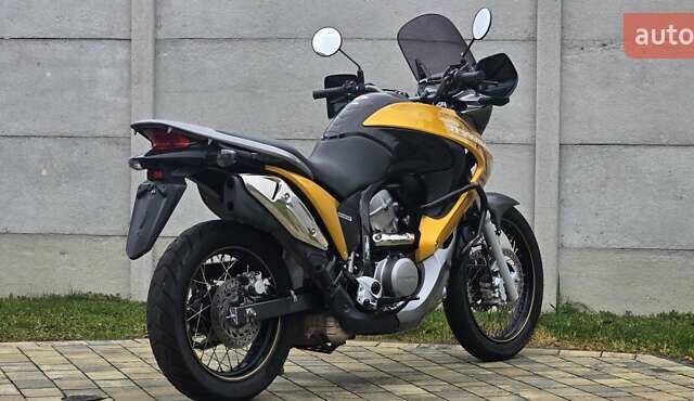 Хонда XL 700V Transalp, об'ємом двигуна 0.68 л та пробігом 38 тис. км за 6120 $, фото 3 на Automoto.ua