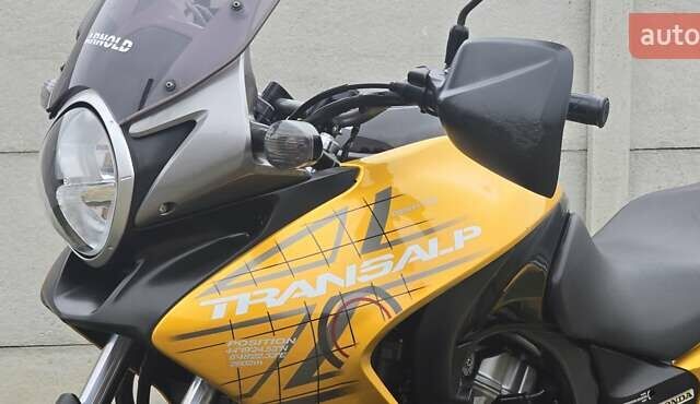 Хонда XL 700V Transalp, об'ємом двигуна 0.68 л та пробігом 38 тис. км за 6120 $, фото 5 на Automoto.ua