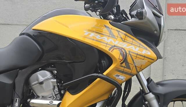 Хонда XL 700V Transalp, об'ємом двигуна 0.68 л та пробігом 38 тис. км за 6120 $, фото 6 на Automoto.ua