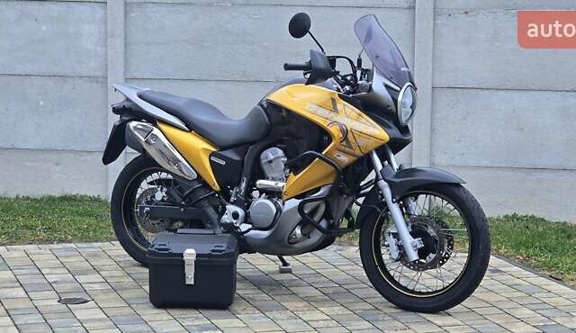Хонда XL 700V Transalp, об'ємом двигуна 0.68 л та пробігом 38 тис. км за 6120 $, фото 23 на Automoto.ua