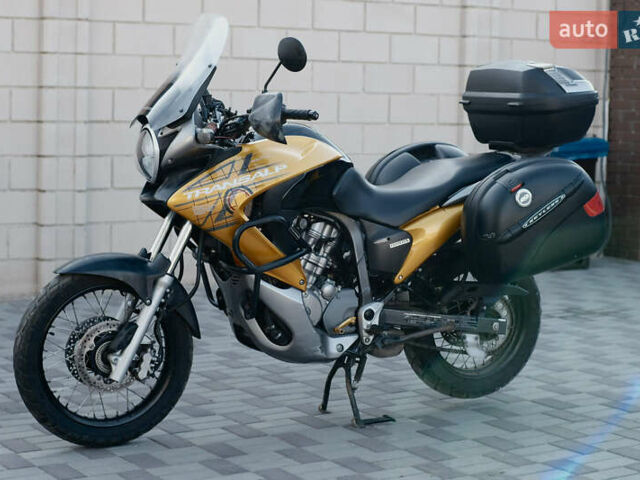 Жовтий Хонда XL 700V Transalp, об'ємом двигуна 0.7 л та пробігом 75 тис. км за 5800 $, фото 13 на Automoto.ua