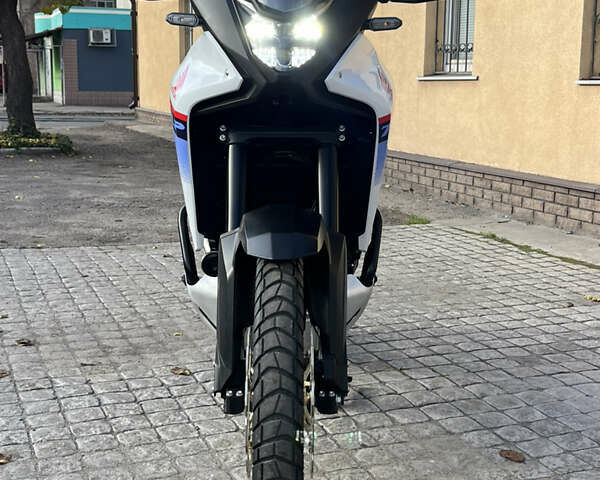 Белый Хонда XL 750 Transalp, объемом двигателя 0.75 л и пробегом 3 тыс. км за 11500 $, фото 4 на Automoto.ua