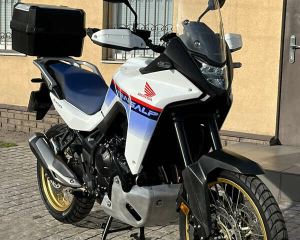 Белый Хонда XL 750 Transalp, объемом двигателя 0.75 л и пробегом 3 тыс. км за 11500 $, фото 1 на Automoto.ua