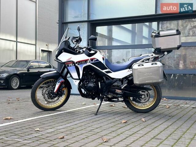 Белый Хонда XL 750 Transalp, объемом двигателя 0.76 л и пробегом 1 тыс. км за 12900 $, фото 3 на Automoto.ua