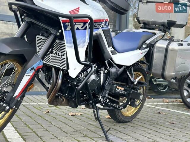 Белый Хонда XL 750 Transalp, объемом двигателя 0.76 л и пробегом 1 тыс. км за 12900 $, фото 16 на Automoto.ua