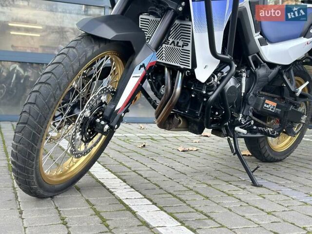 Белый Хонда XL 750 Transalp, объемом двигателя 0.76 л и пробегом 1 тыс. км за 12900 $, фото 15 на Automoto.ua