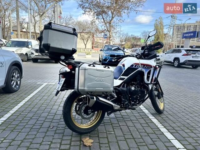 Белый Хонда XL 750 Transalp, объемом двигателя 0.76 л и пробегом 1 тыс. км за 12900 $, фото 7 на Automoto.ua