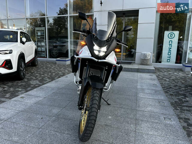 Білий Хонда XL 750 Transalp, об'ємом двигуна 0.76 л та пробігом 8 тис. км за 10999 $, фото 13 на Automoto.ua