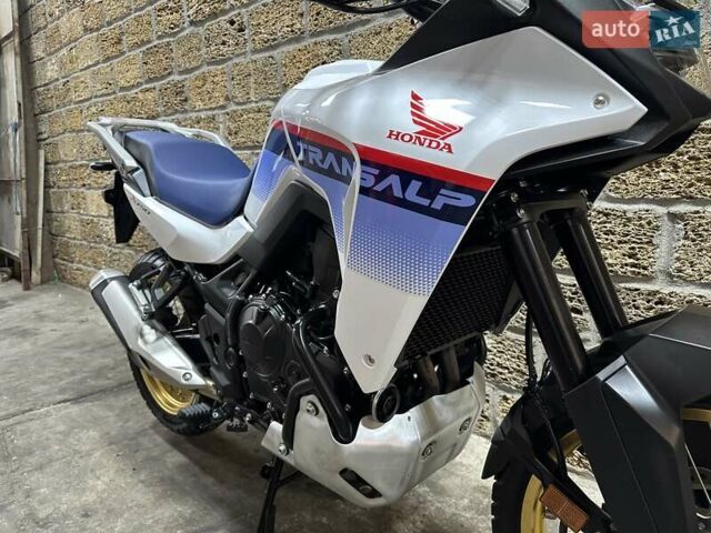 Хонда XL 750 Transalp, об'ємом двигуна 0 л та пробігом 3 тис. км за 9900 $, фото 8 на Automoto.ua