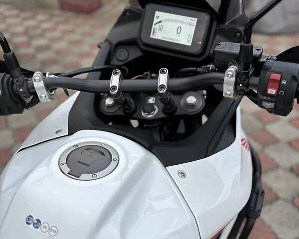 Хонда XL 750V Transalp 2025 в Львове на Automoto.ua Белый Хонда XL 750V Transalp, объемом двигателя 0.76 л и пробегом 1 тыс. км за 11000 $, фото 4 на Automoto.ua