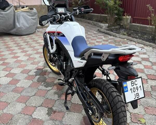 Хонда XL 750V Transalp 2025 в Львове на Automoto.ua Белый Хонда XL 750V Transalp, объемом двигателя 0.76 л и пробегом 1 тыс. км за 11000 $, фото 3 на Automoto.ua
