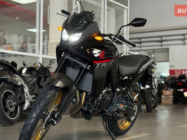 Хонда XL 750V Transalp, объемом двигателя 0 л и пробегом 0 тыс. км за 11812 $, фото 1 на Automoto.ua