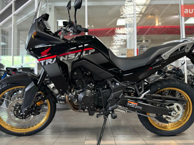 Хонда XL 750V Transalp, объемом двигателя 0 л и пробегом 0 тыс. км за 11812 $, фото 2 на Automoto.ua