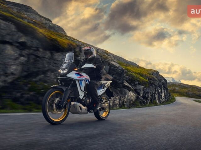 Хонда XL 750V Transalp, об'ємом двигуна 0 л та пробігом 0 тис. км за 11574 $, фото 7 на Automoto.ua