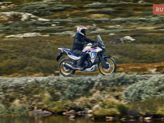 Хонда XL 750V Transalp, об'ємом двигуна 0 л та пробігом 0 тис. км за 11574 $, фото 17 на Automoto.ua