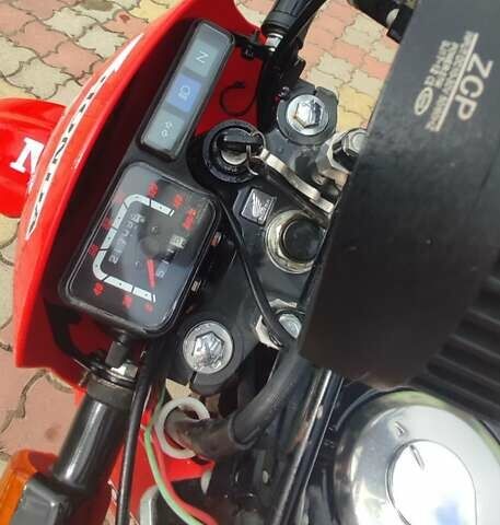 Красный Хонда XR 125L, объемом двигателя 0.13 л и пробегом 21 тыс. км за 1630 $, фото 3 на Automoto.ua