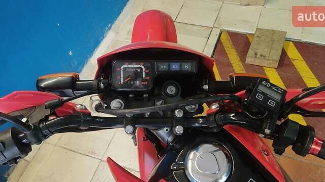 Красный Хонда XR 125L, объемом двигателя 0.13 л и пробегом 20 тыс. км за 1500 $, фото 2 на Automoto.ua