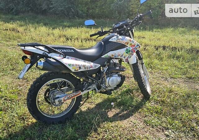 Білий Хонда XR 150, об'ємом двигуна 0.15 л та пробігом 20 тис. км за 1900 $, фото 4 на Automoto.ua