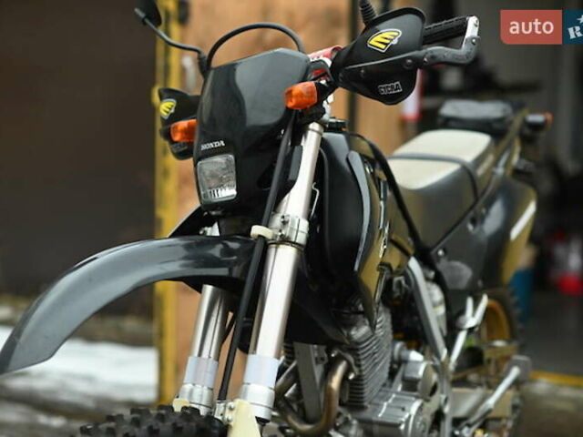 Черный Хонда XR 250 Tornado, объемом двигателя 0.2 л и пробегом 22 тыс. км за 3900 $, фото 5 на Automoto.ua