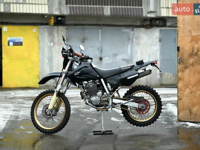 Черный Хонда XR 250 Tornado, объемом двигателя 0.2 л и пробегом 22 тыс. км за 3900 $, фото 3 на Automoto.ua