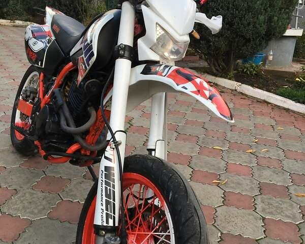 Белый Хонда XR 400 Motard, объемом двигателя 0 л и пробегом 26 тыс. км за 4299 $, фото 7 на Automoto.ua