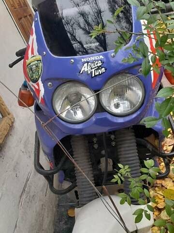 Білий Хонда XRV 750 Africa Twin, об'ємом двигуна 0.74 л та пробігом 72 тис. км за 2600 $, фото 2 на Automoto.ua